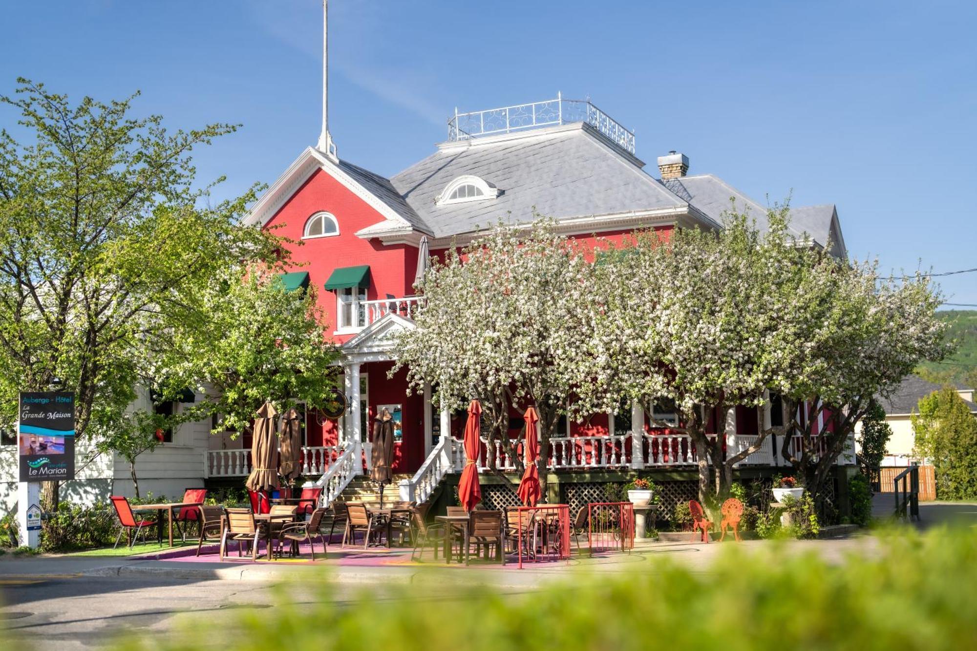 Hotel-Auberge La Grande Maison Et Spa 베생폴 외부 사진